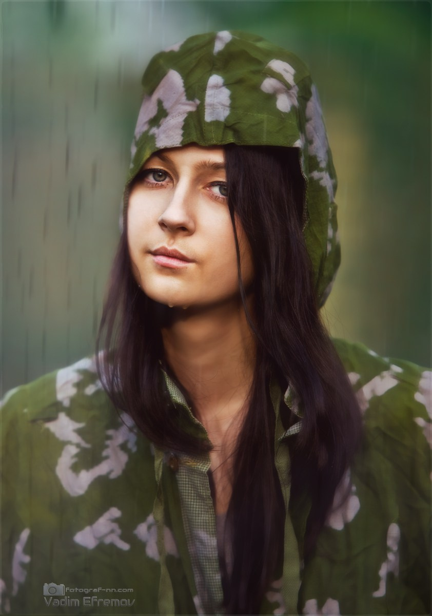 Надя. Портрет девушки в камуфляже.