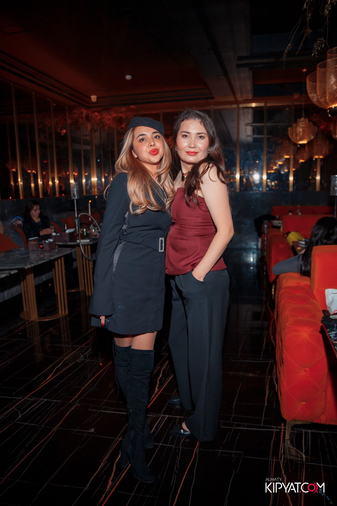 БАР ПОНАЕХАЛИ НА ДОСТЫК. КИПЯТКОМ АЛМАТЫ! Фотосъемка мероприятий в Алматы