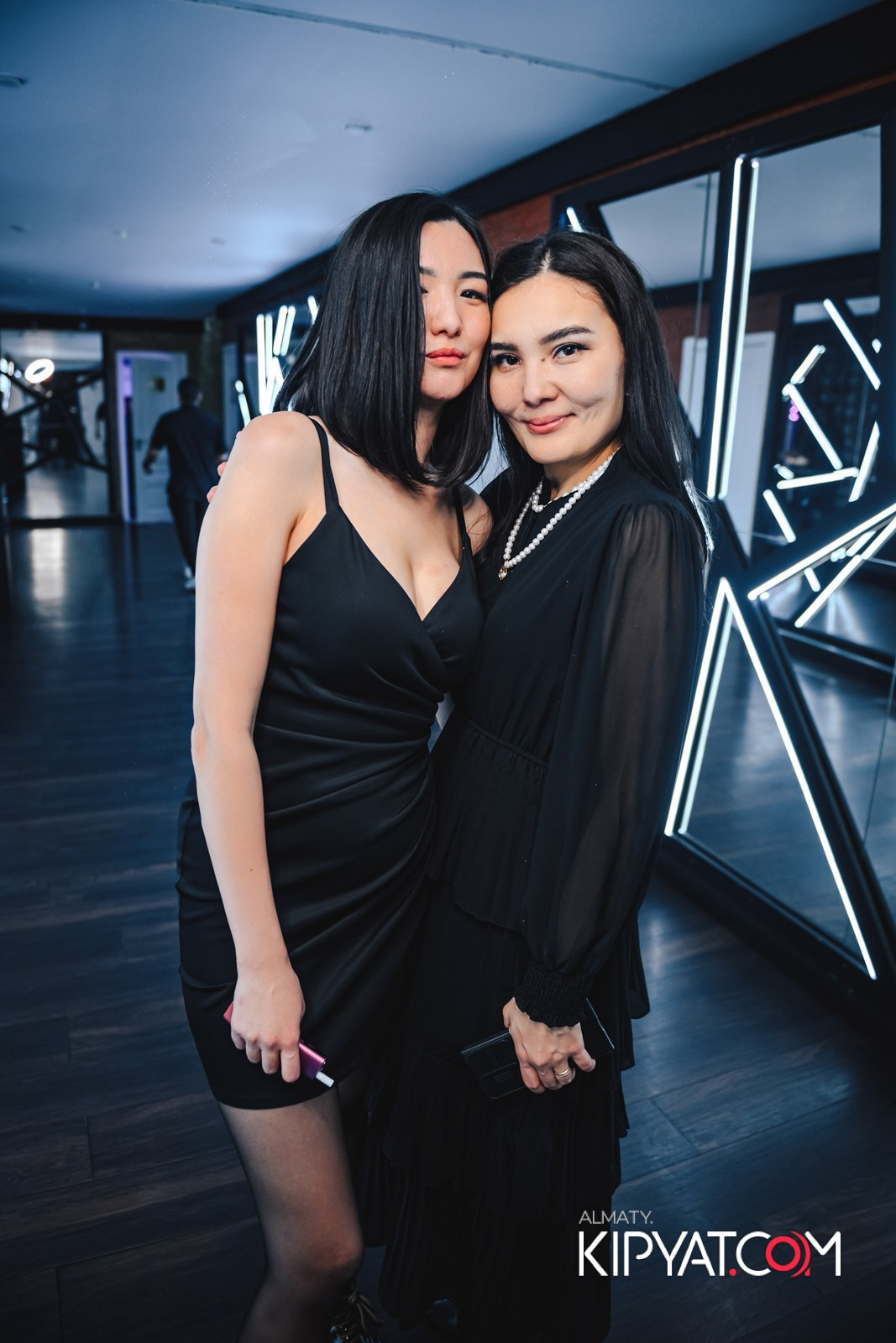 УХО И МЕДВЕДЬ НА САИНА. КИПЯТКОМ АЛМАТЫ! Фотосъемка мероприятий в Алматы