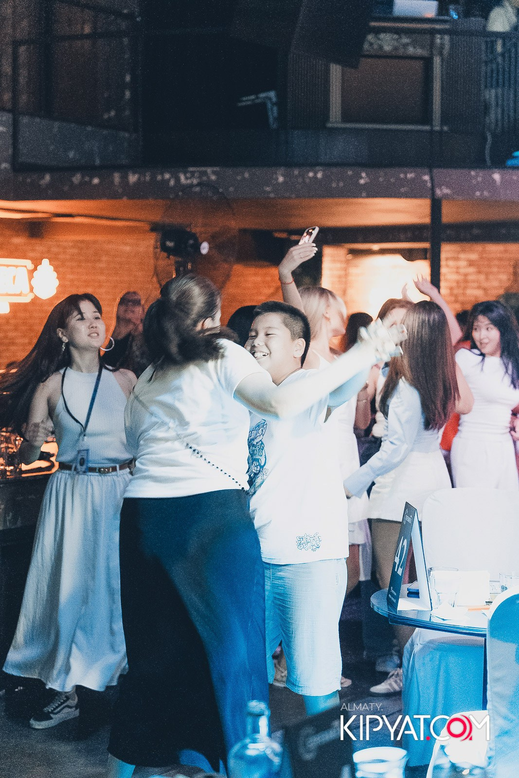 МУЗЫКАЛЬНОЕ ЛОТО В HIT RETRO. КИПЯТКОМ АЛМАТЫ!