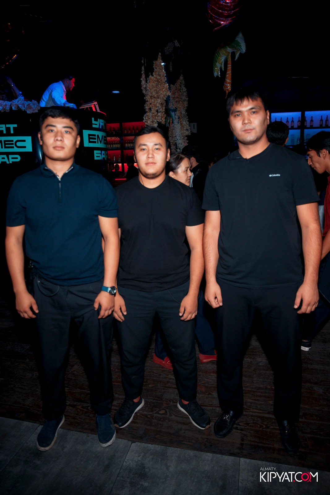 UYAT EMES BAR. КИПЯТКОМ АЛМАТЫ!