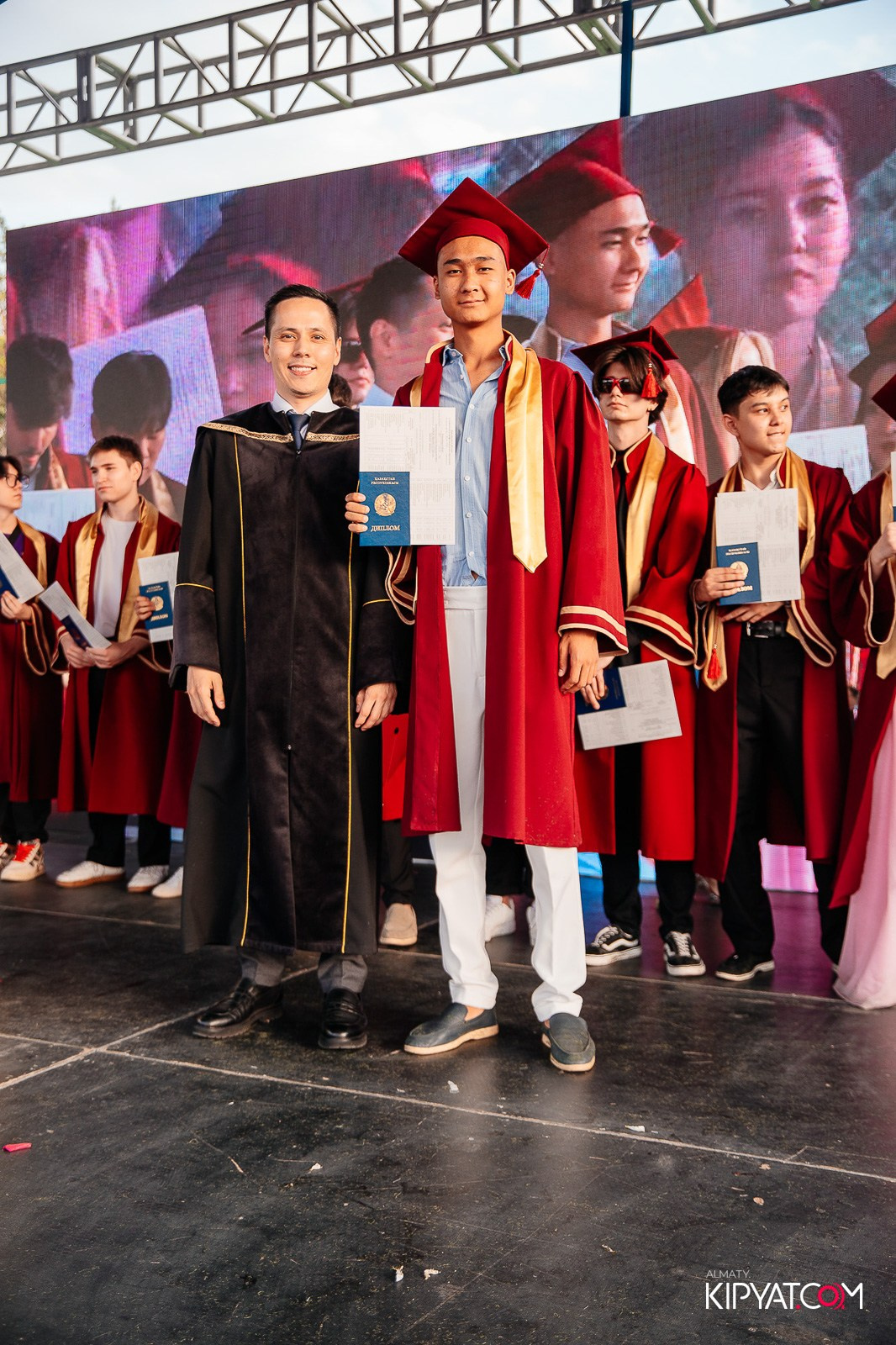 ВРУЧЕНИЕ ДИПЛОМОВ — НАРХОЗ КОЛЛЕДЖ. Part 4. КИПЯТКОМ АЛМАТЫ!
