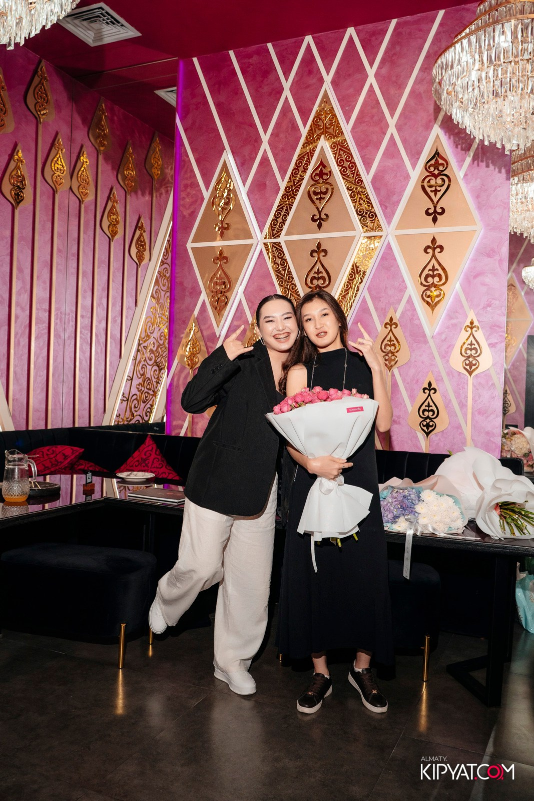 MOOD KARAOKE & TERRACE. КИПЯТКОМ АЛМАТЫ!