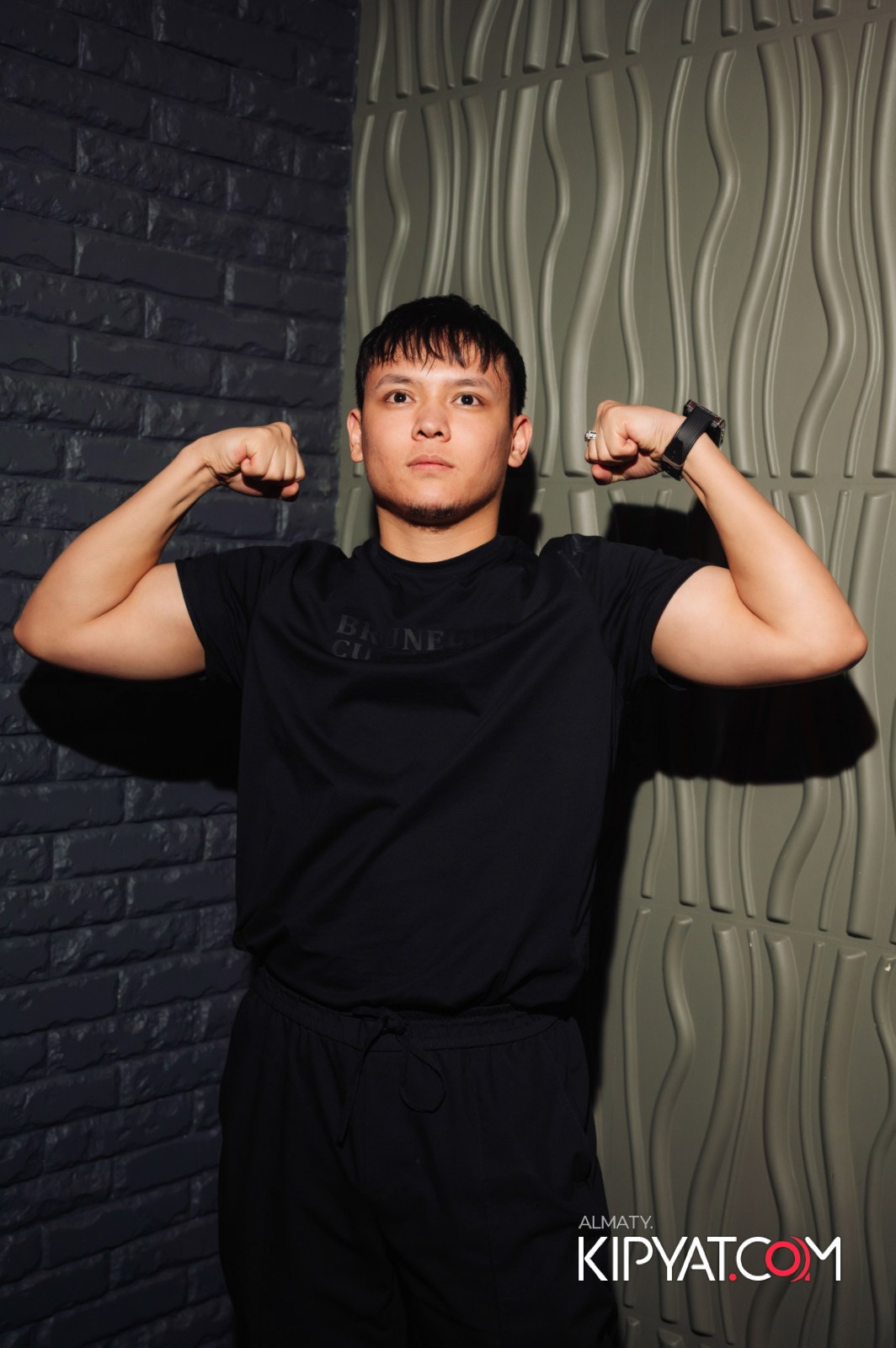 ПАНАЕХАЛИ БАР НА ТОЛЕ БИ. КИПЯТКОМ АЛМАТЫ!