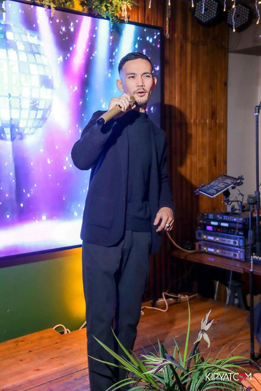 LIFE GRILL CAFE. КИПЯТКОМ АЛМАТЫ!