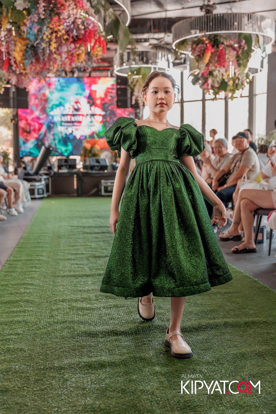 PROM KIDS FASHION SHOW. КИПЯТКОМ АЛМАТЫ!