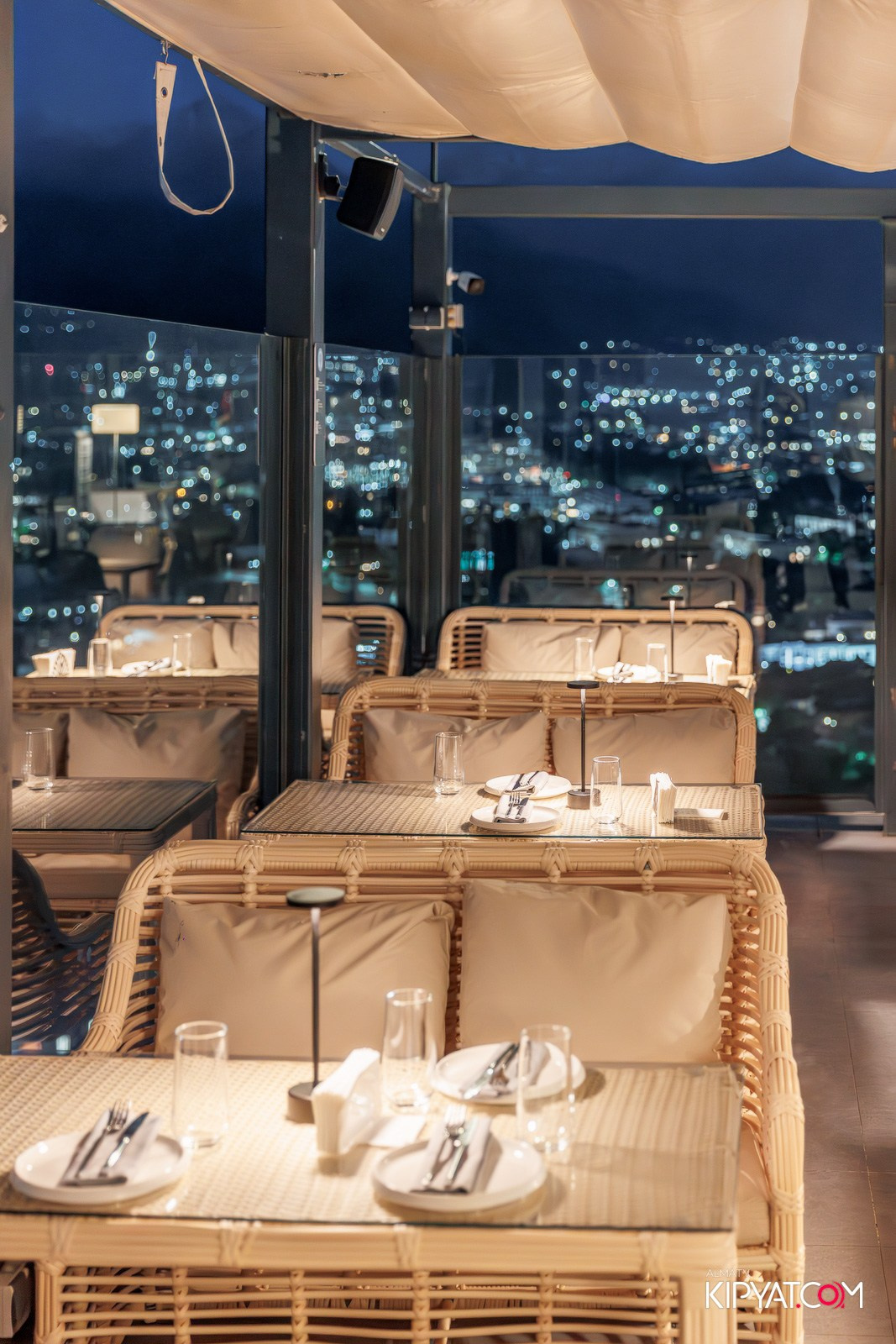 ВЫСТУПЛЕНИЕ DJ SUNQAR DJ BONI В SUNQAR BAR & RESTAURANT. КИПЯТКОМ АЛМАТЫ!