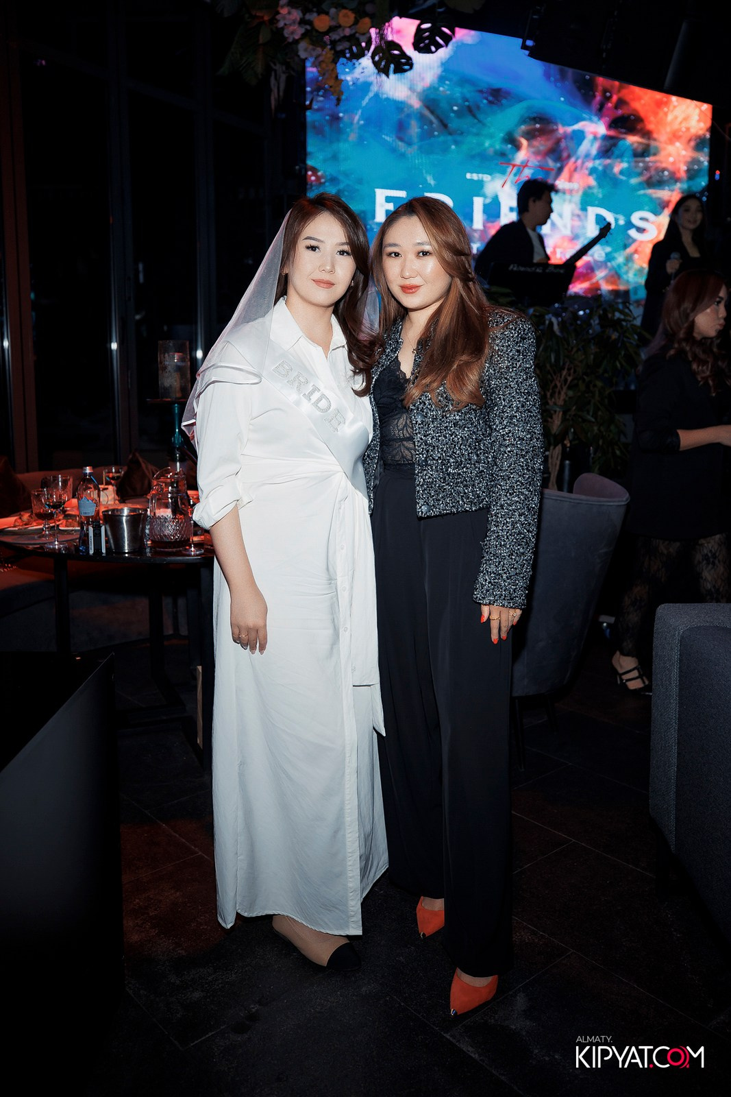 FRIENDS BAR & TERRACE. КИПЯТКОМ АЛМАТЫ!