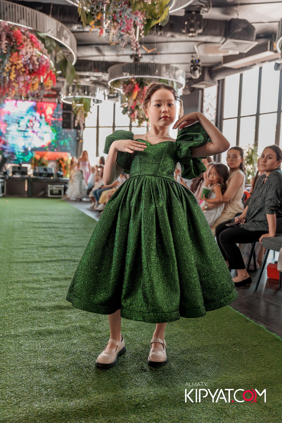 PROM KIDS FASHION SHOW. КИПЯТКОМ АЛМАТЫ!