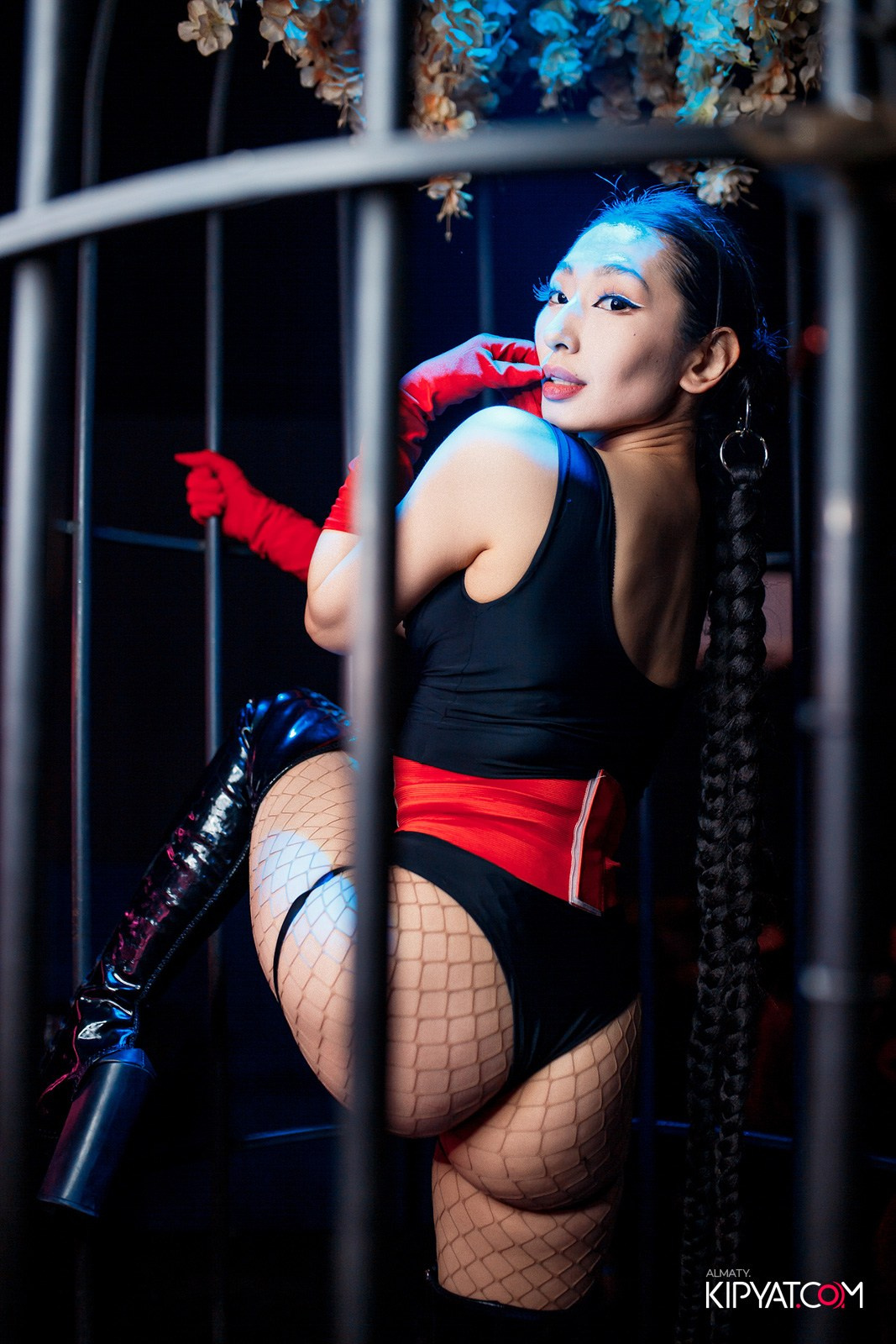 UYAT EMES BAR. КИПЯТКОМ АЛМАТЫ!