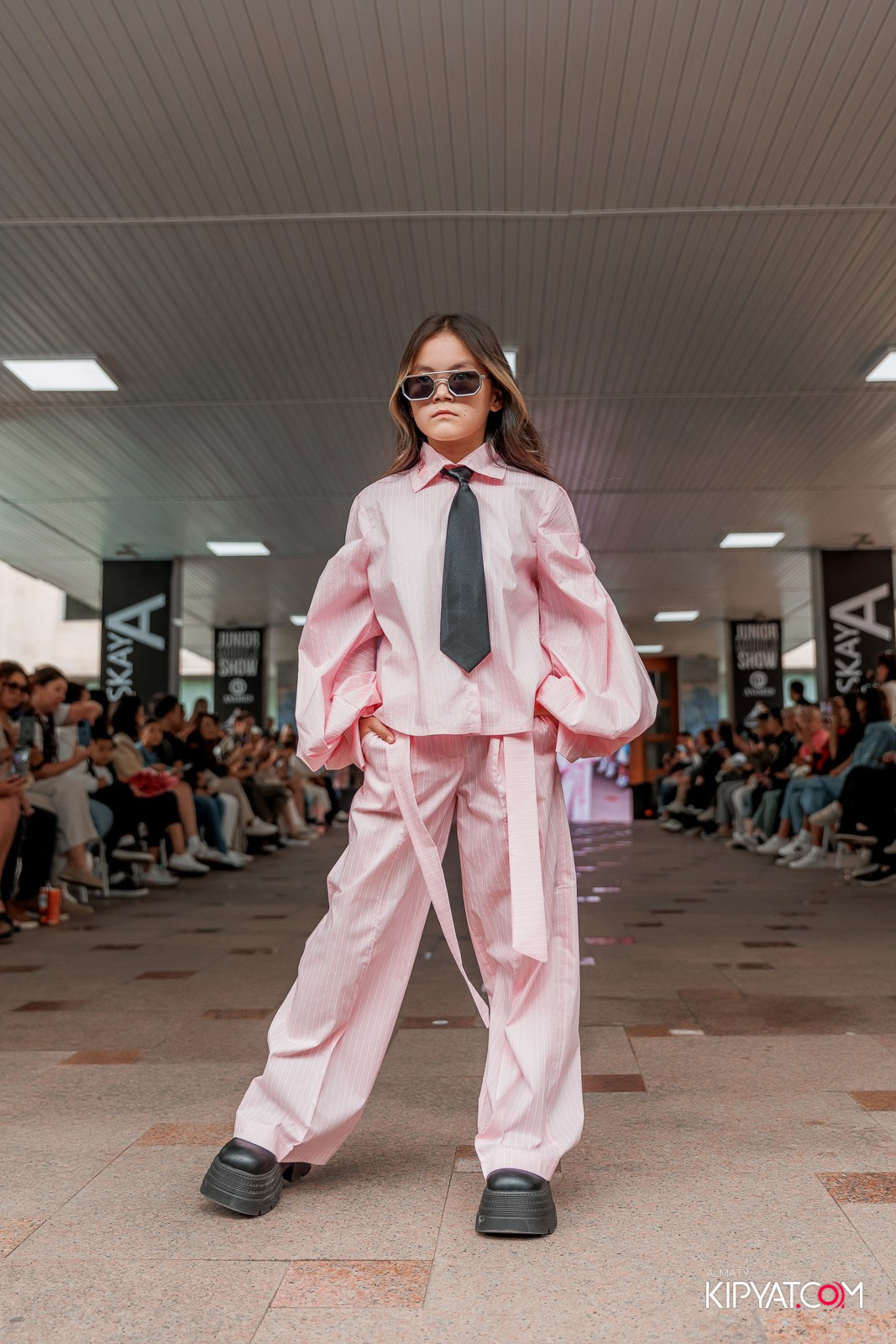 JUNIOR FASHION SHOW. КИПЯТКОМ АЛМАТЫ!