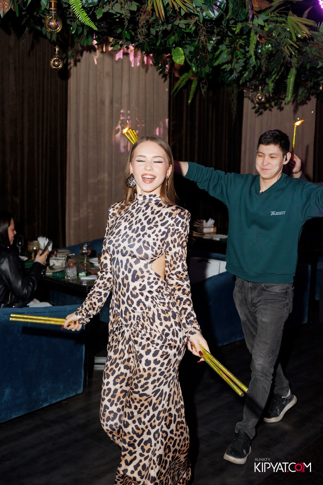 ДОРОГАЯ. Я НЕ ПИЛ. КИПЯТКОМ АЛМАТЫ! Фотосъемка мероприятий в Алматы