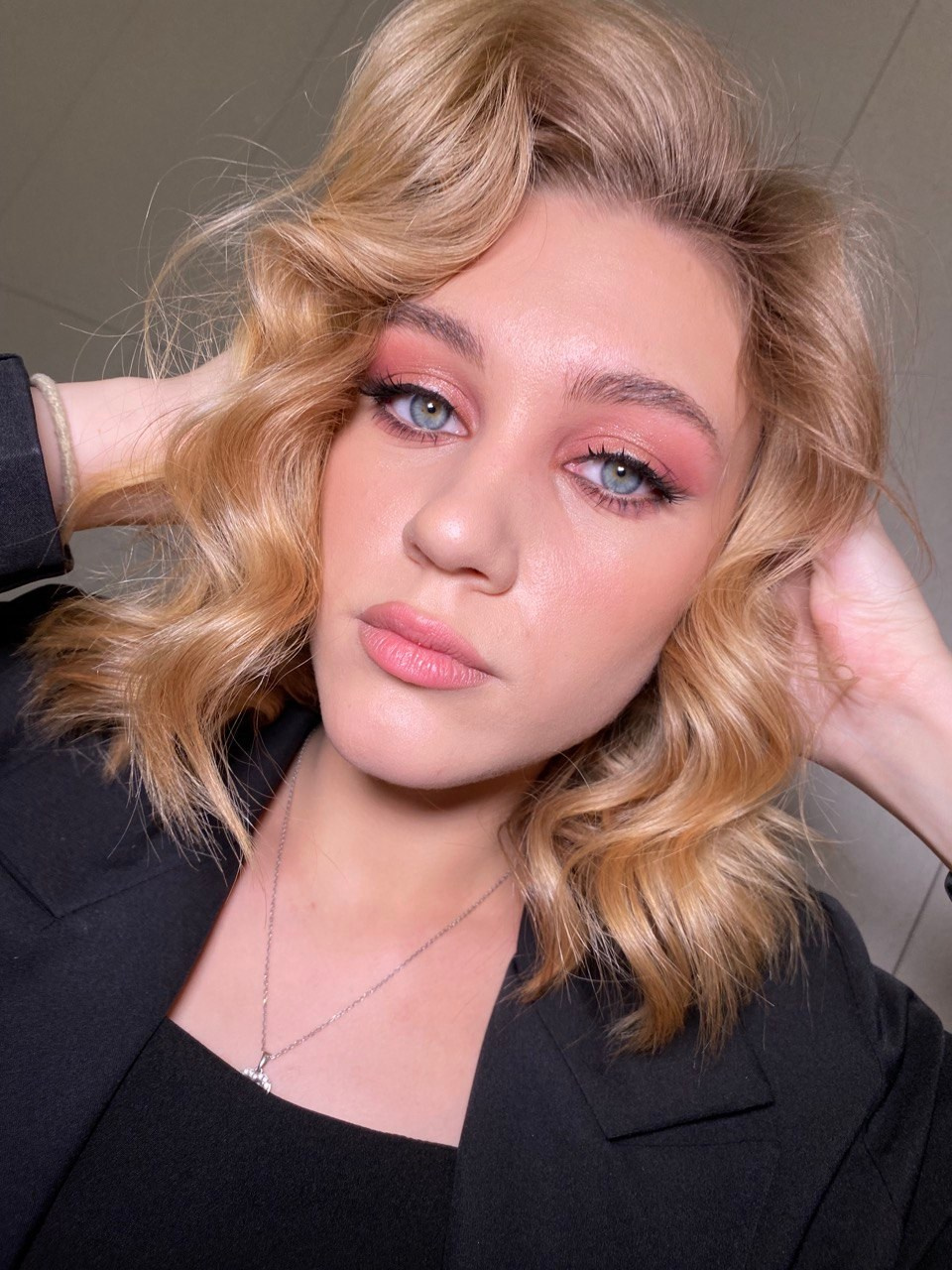 Макияж и укладки. Browissimo Beauty Bar