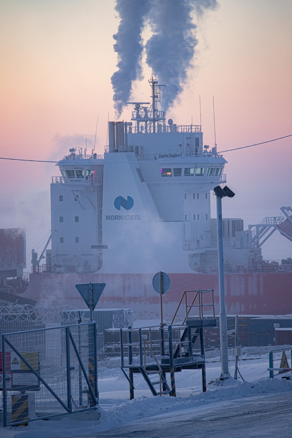 Дудинка -45 С. Фотограф Эдуард Алмадаков