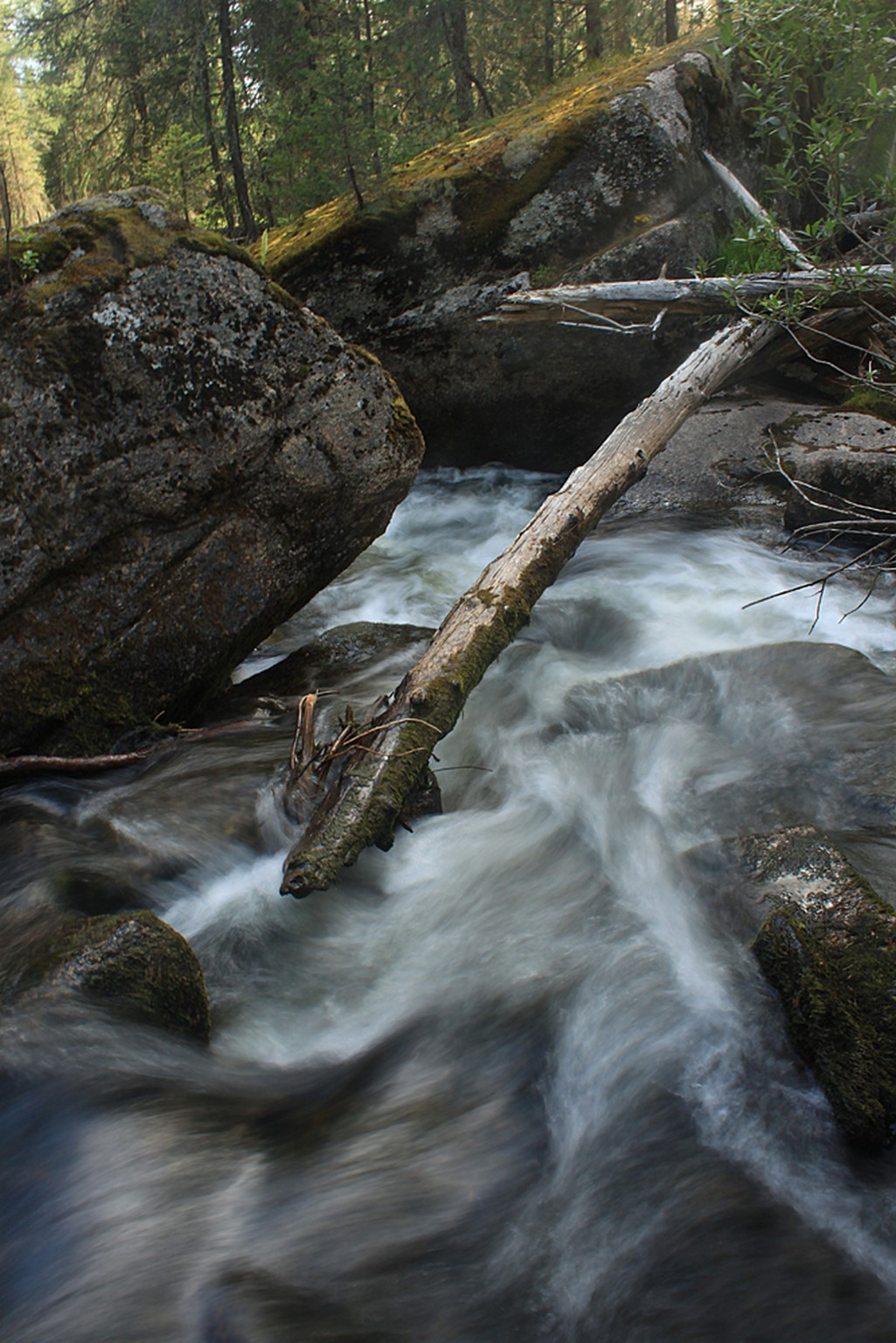 ручьи Саратанского водопада
