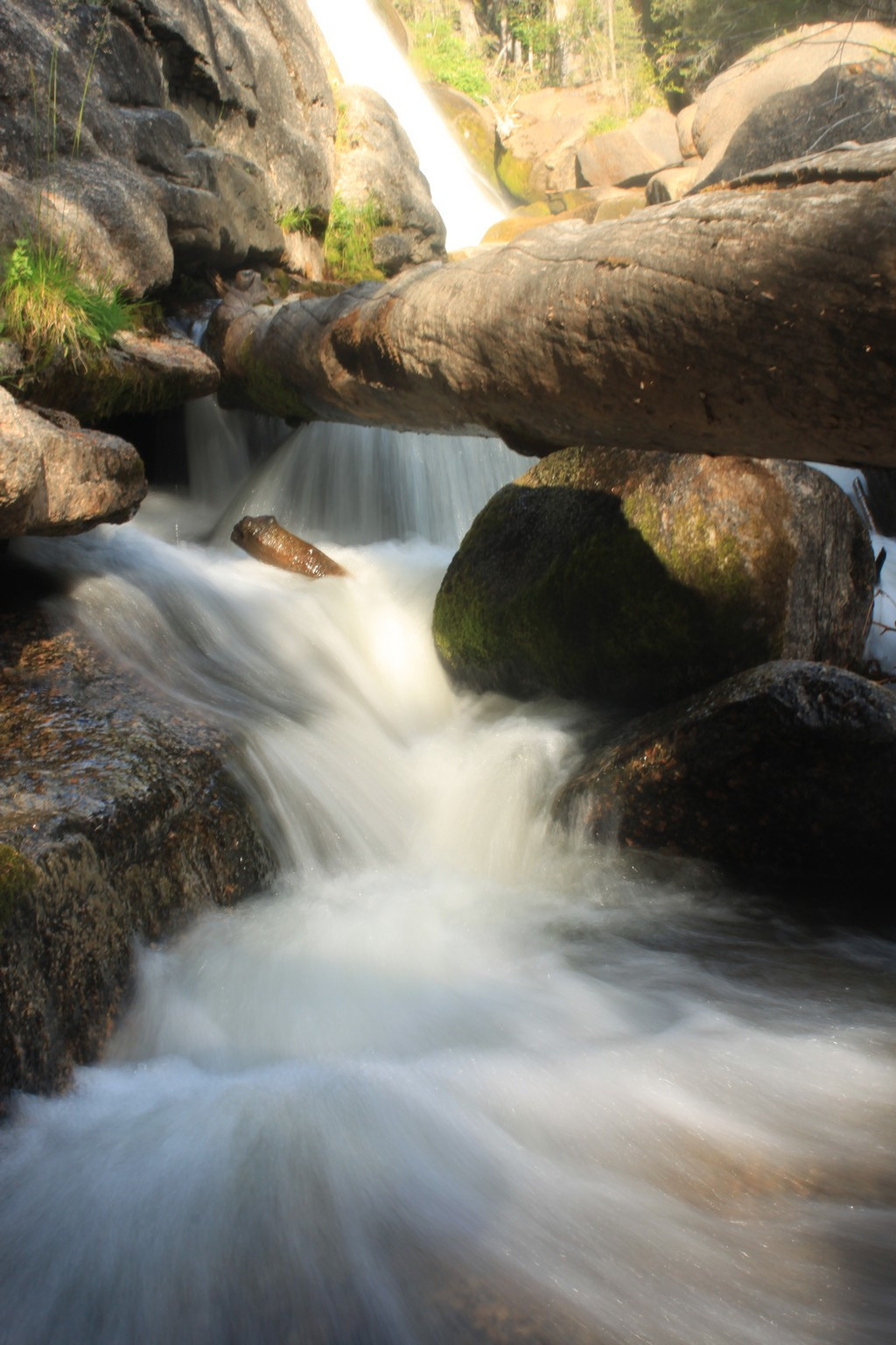 Саратанский водопад. Фотограф Эдуард Алмадаков
