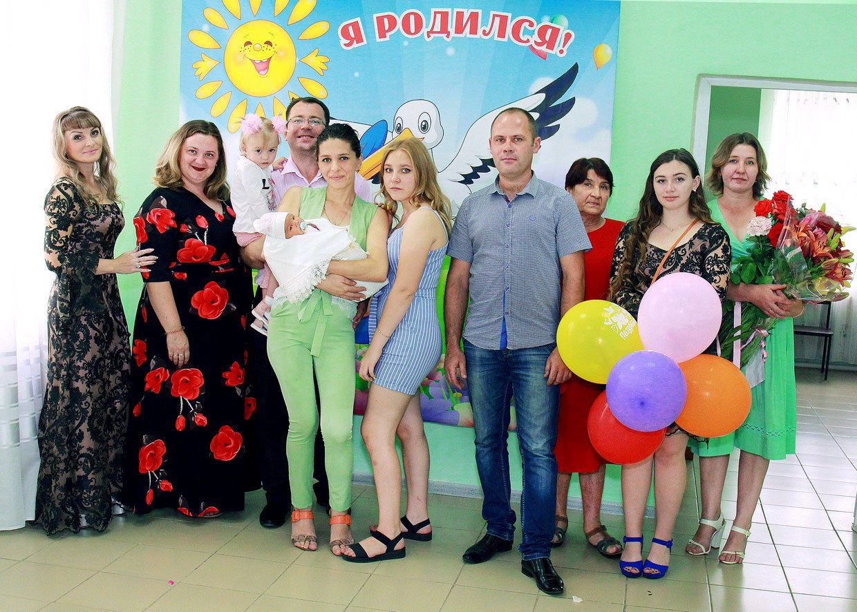 Выписка из роддома. Игорь Варава свадебный фотограф видеограф Белая Глина Краснодар