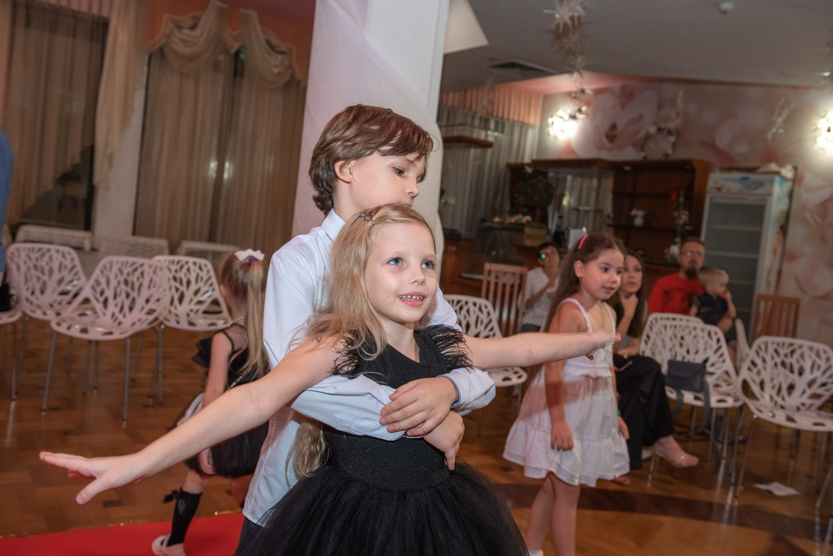 HAPPYkids дефиле санаторий Октябрьский. Семейный и коммерческий фотограф в Сочи Александр Бодунов