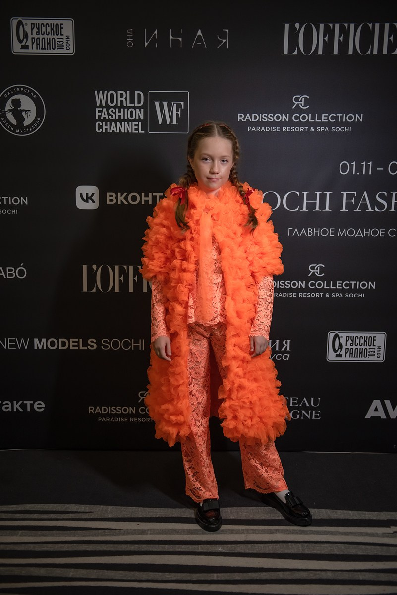 SochiFashionWeek2024 дизайнер Анохина Светлана. Семейный и коммерческий фотограф в Сочи Александр Бодунов