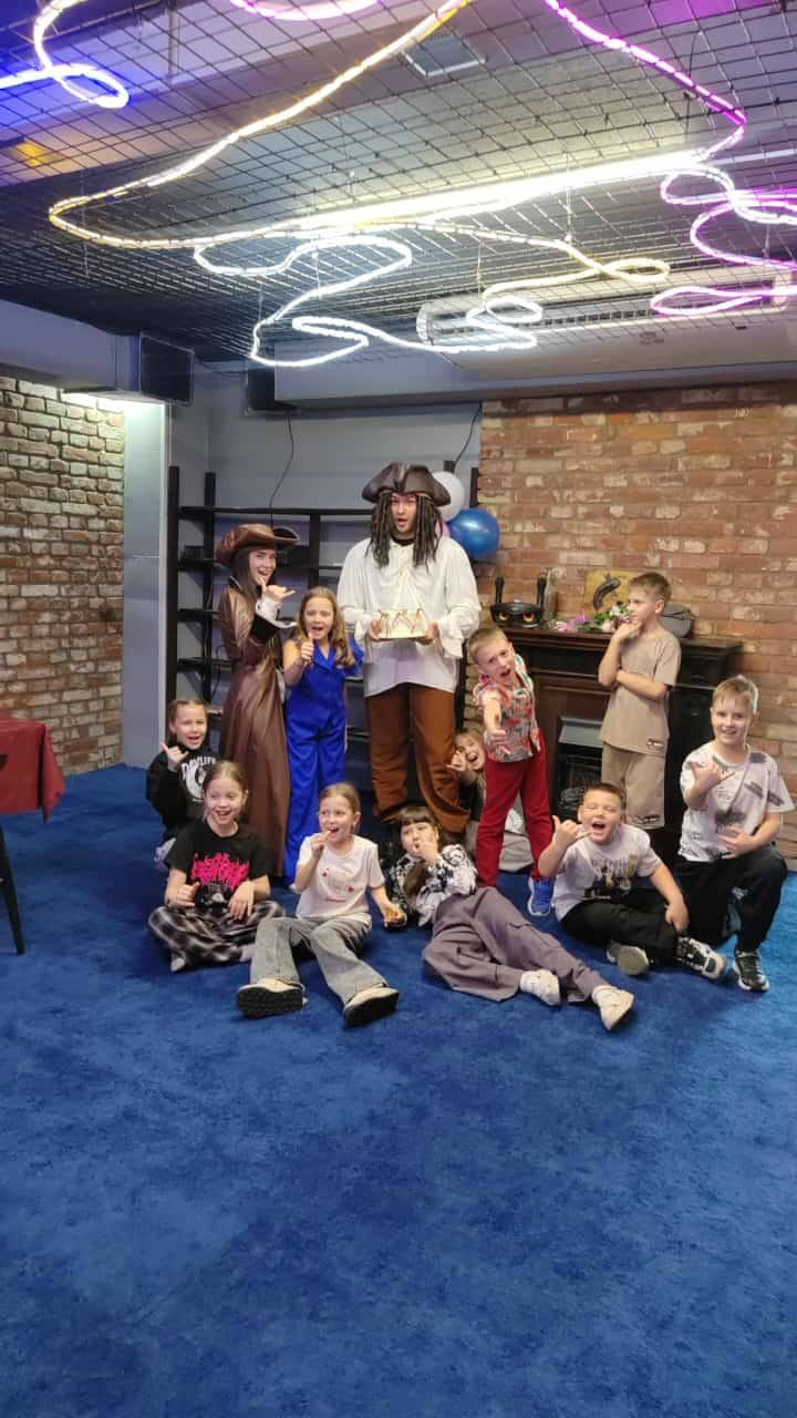 Garage Clubhouse. Сауна с джакузи, водопадом, большим и теплым бассейном, хаммамом в ClubHouse в