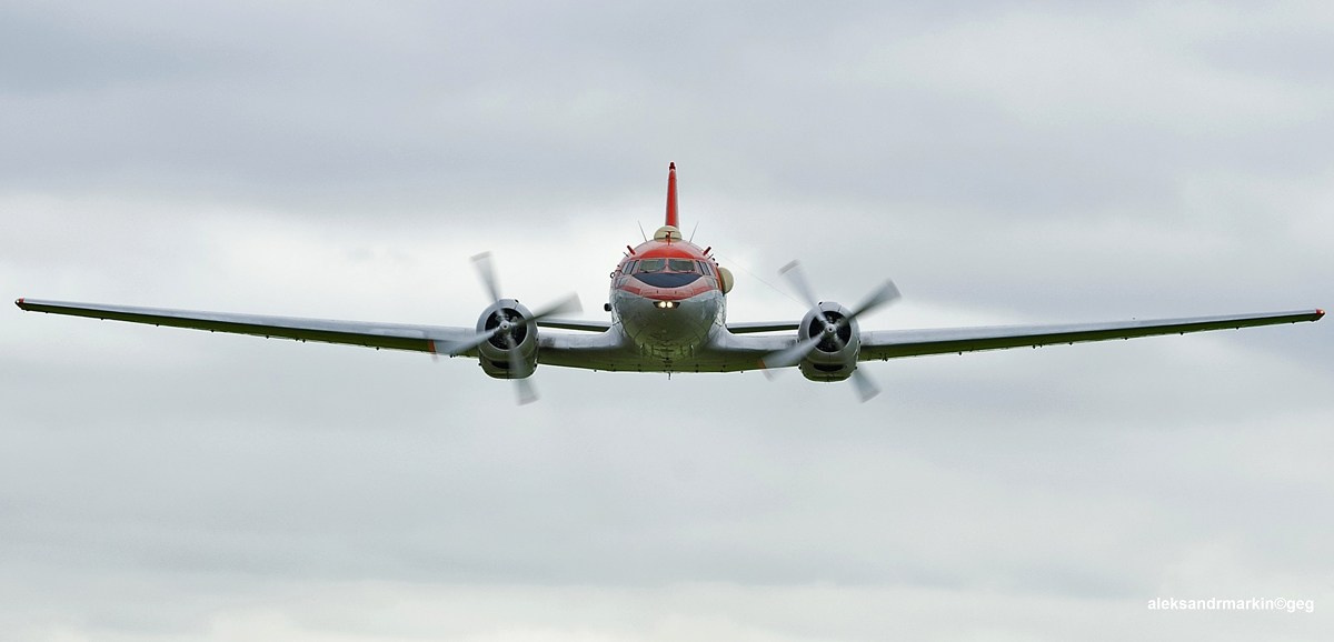 Фотографии самолёта Ил-14Т "Пингвин". Фотоальбом показывающий увлекательный мир авиации и мир медведей Андрея Иванова