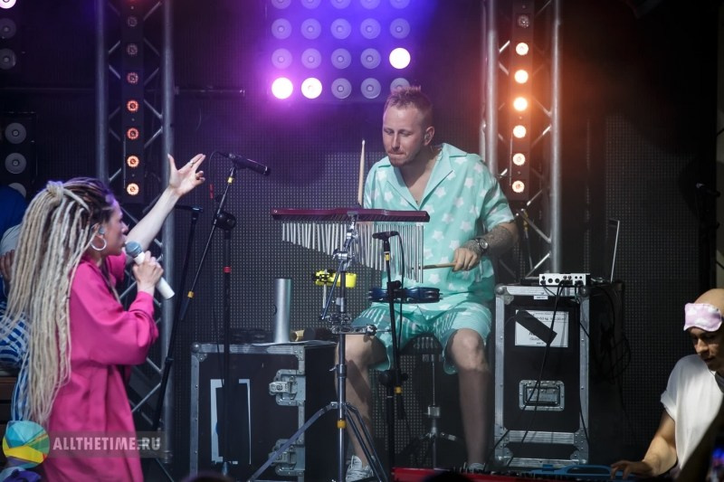 IOWA. Магия музыки в кадре: Концертная Фотография