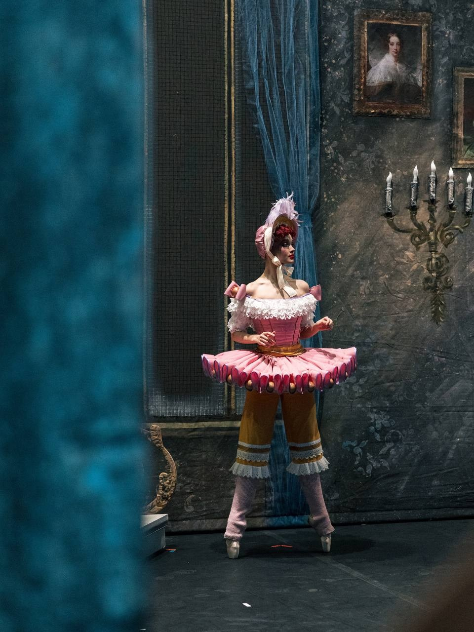 Художественная роспись тканей для сцены: от эскиза к полотну | Технология. История занавеса. Превращаем идею в технологию