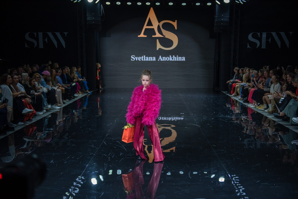 SochiFashionWeek2024 дизайнер Анохина Светлана. Семейный и коммерческий фотограф в Сочи Александр Бодунов