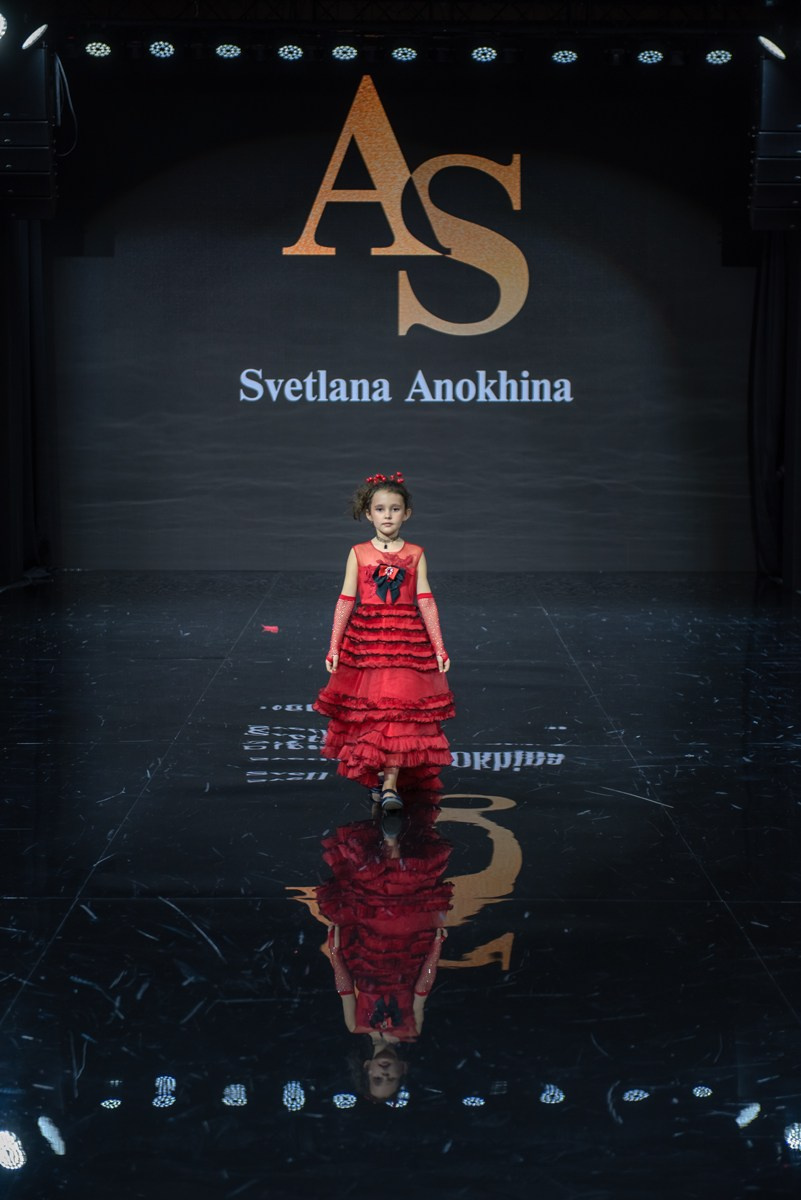 SochiFashionWeek2024 дизайнер Анохина Светлана. Семейный и коммерческий фотограф в Сочи Александр Бодунов