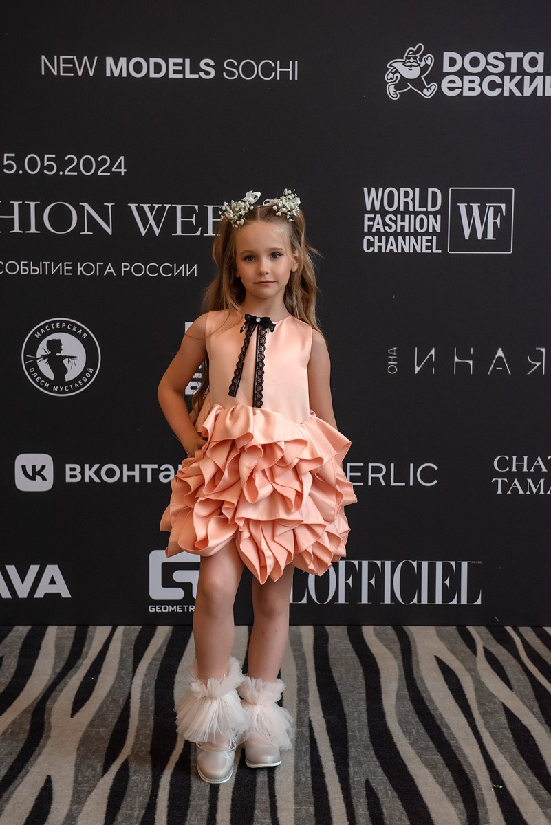 SochiFashionWeek2024 дизайнер Анохина. Семейный и коммерческий фотограф в Сочи Александр Бодунов