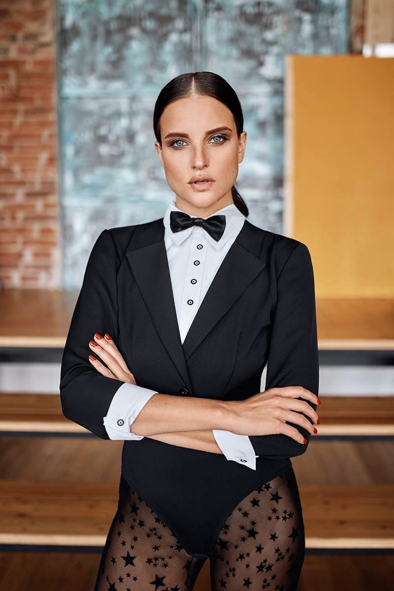 МУЗЫКА. Фотограф для маркетплейсов Михаил Бове