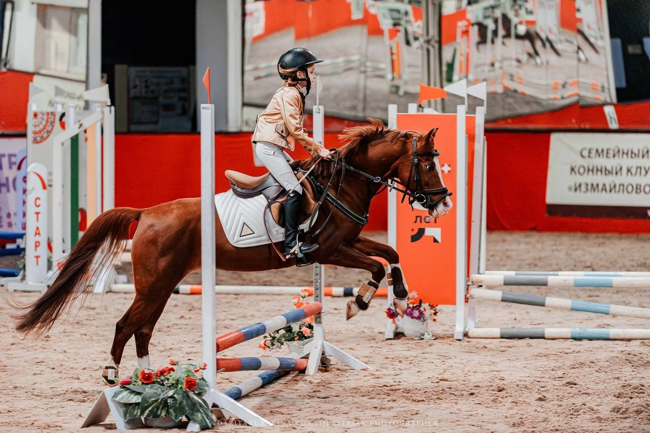 КОНКУР в КЦ ИЗМАЙЛОВО, III ЭТАП «ЗОЛОТОЕ СТРЕМЯ». Куракина Дарья • Конный фотограф