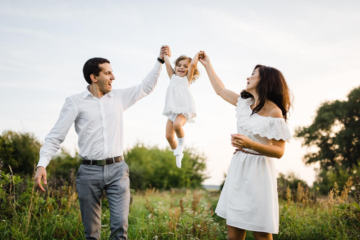 Женя+Оля=Симона