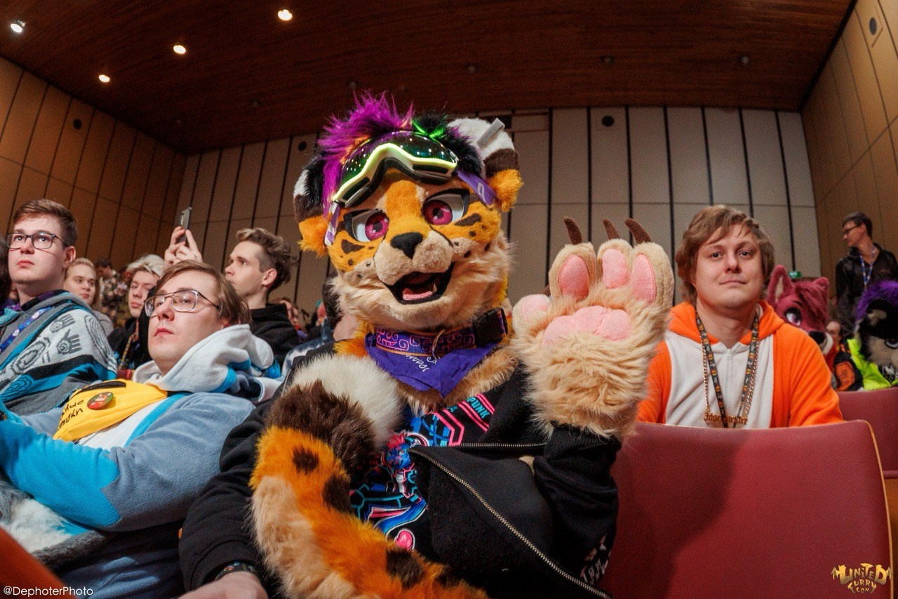 United Furry Convention 2026. Различные мероприятия и просто фотографии людей