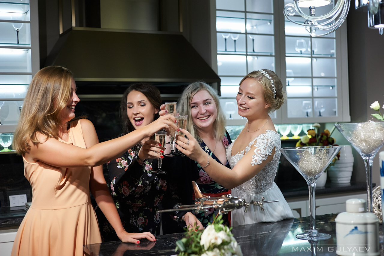 Свадебная фотосессия в мебельном салоне Calipso