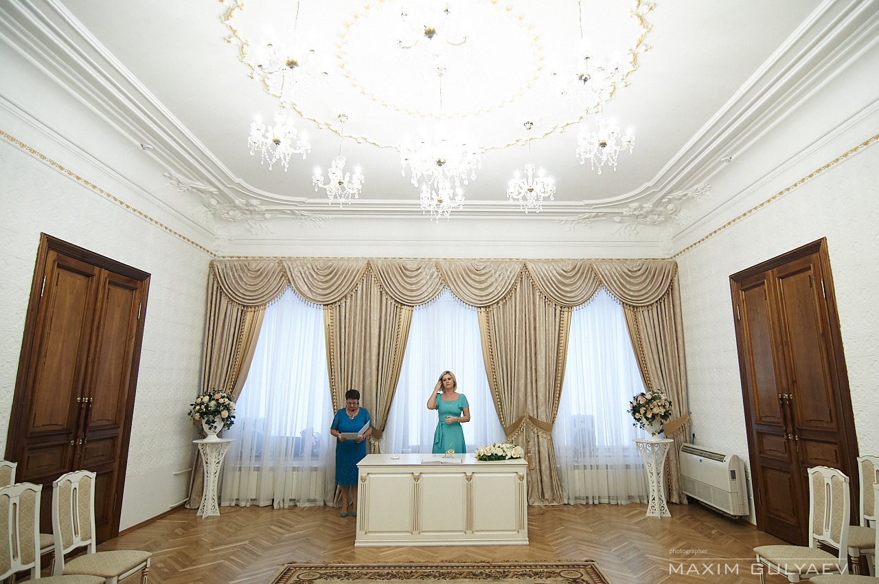 Свадебная фотосессия в мебельном салоне Calipso