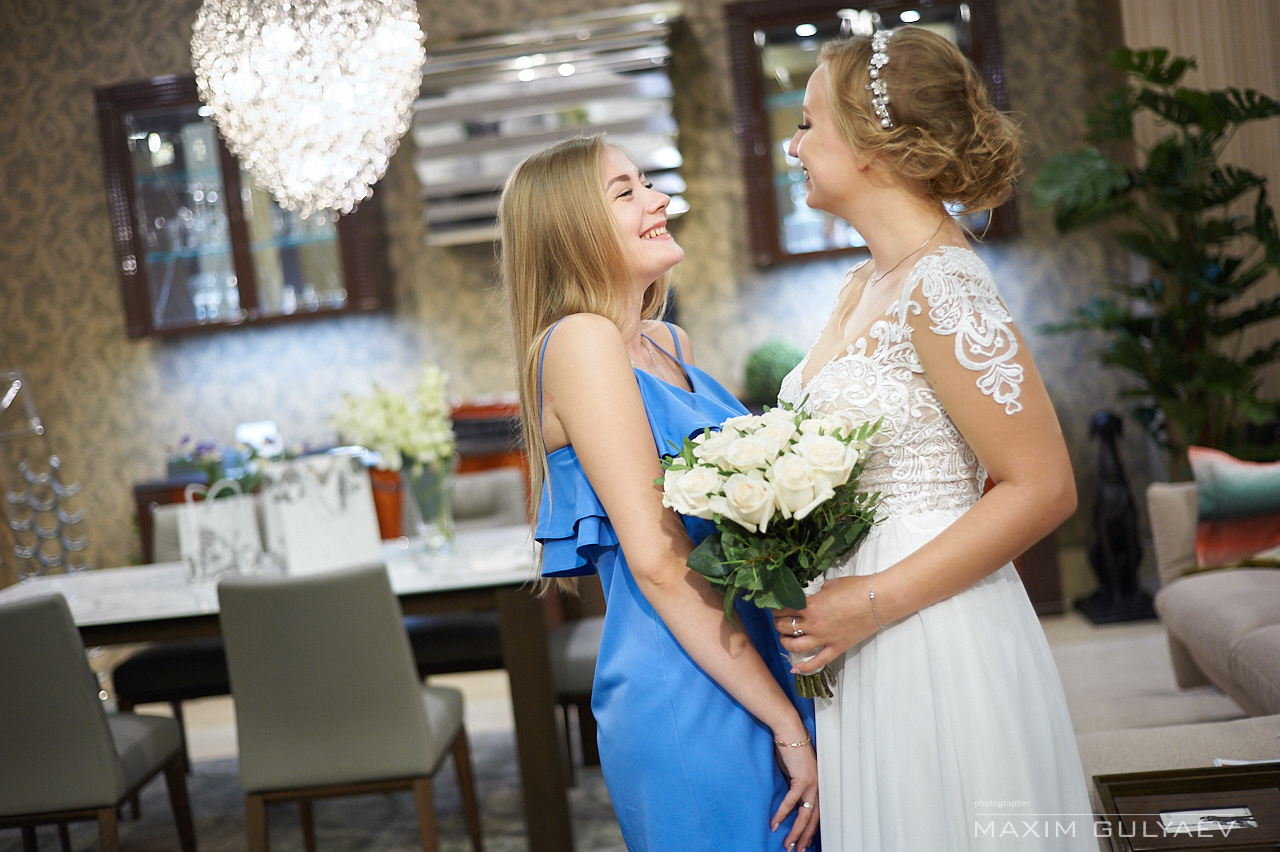 Свадебная фотосессия в мебельном салоне Calipso