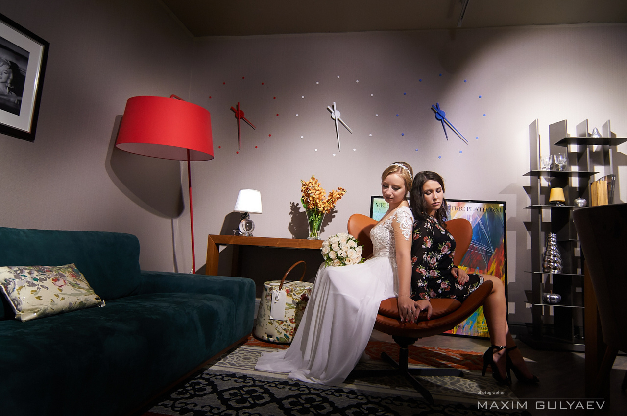 Свадебная фотосессия в мебельном салоне Calipso