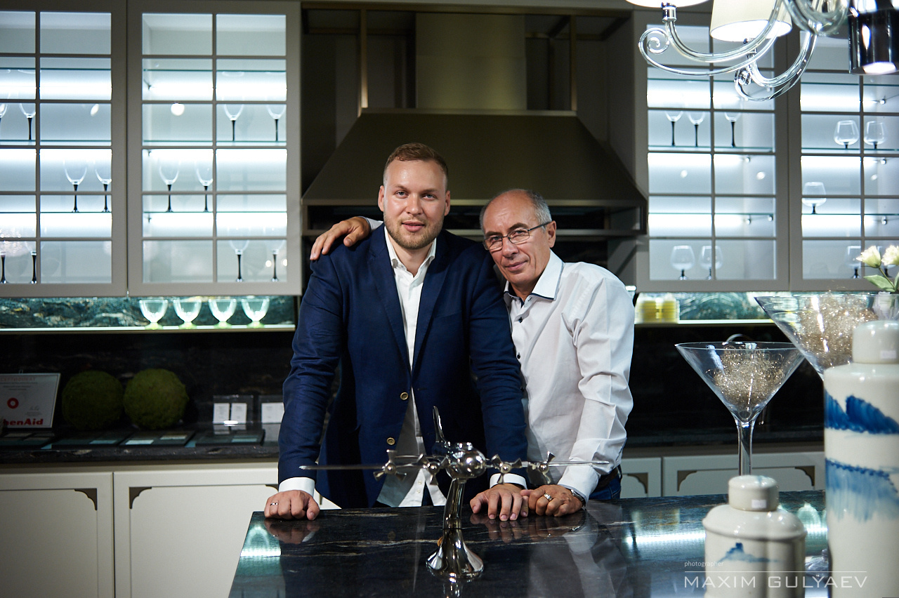 Свадебная фотосессия в мебельном салоне Calipso