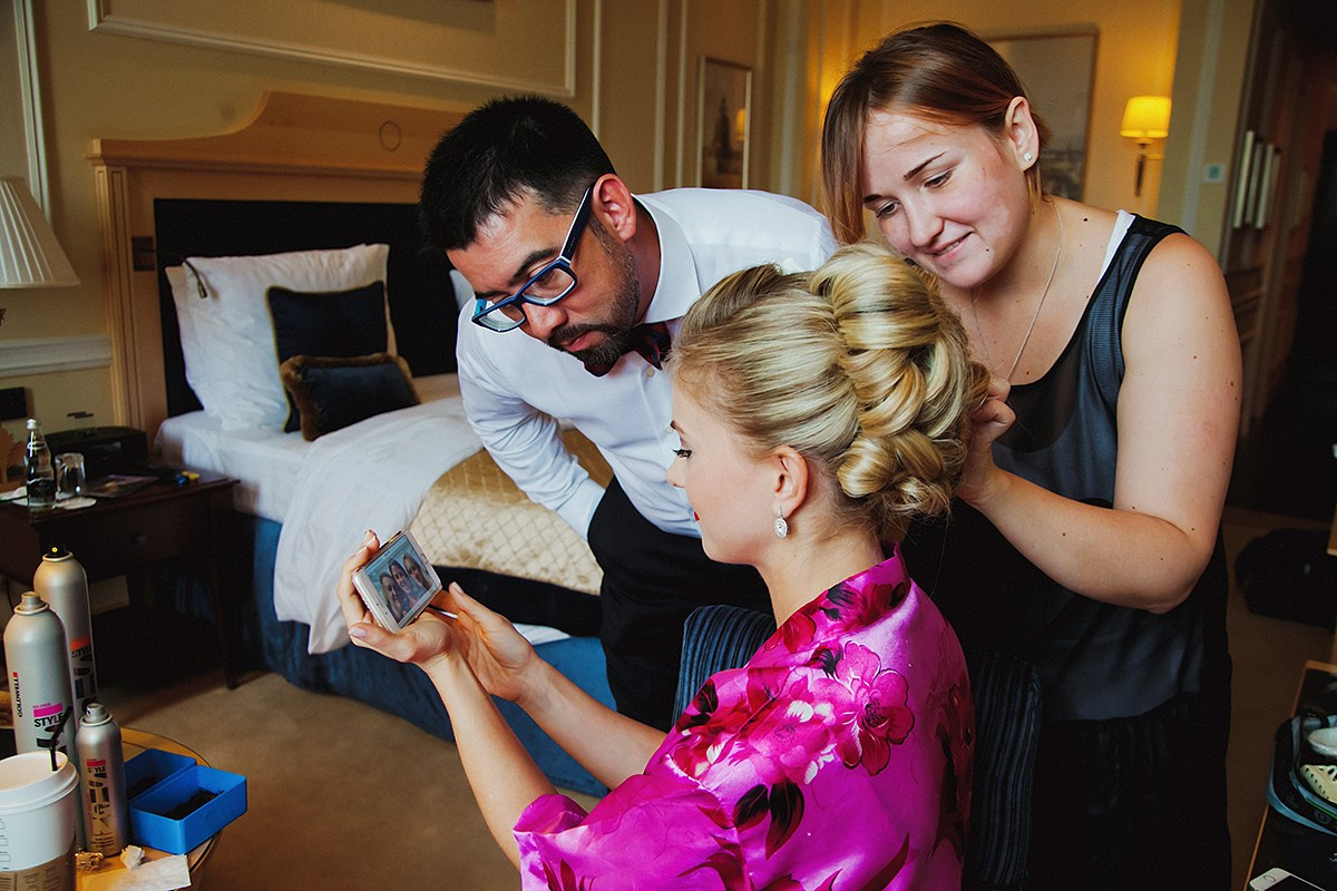 Москва. Свадебная романтическая прогулка Лены и Эндрю. Фотограф крещение венчание в Петербурге! Помогает подобрать храм и посоветовал душевного батюшку в СПб