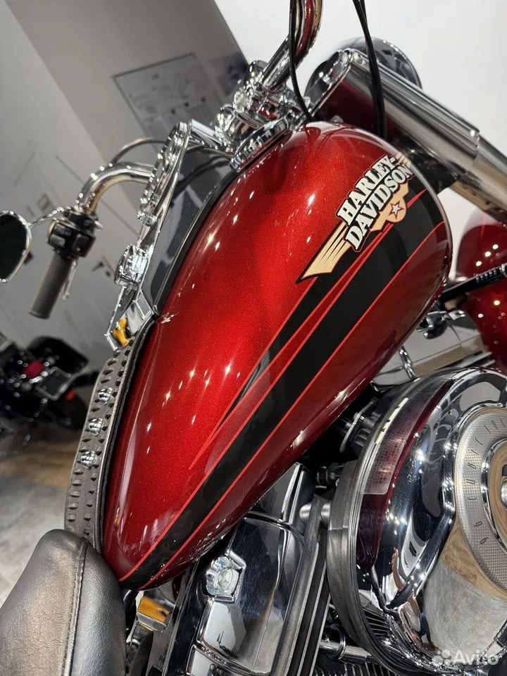 Купить Harley-Davidson Fat Boy (Red Hot Sunglo) (Softail/Dyna) — подробнее на сайте. Hello Davidson, Москва. Только хорошие мотоциклы…