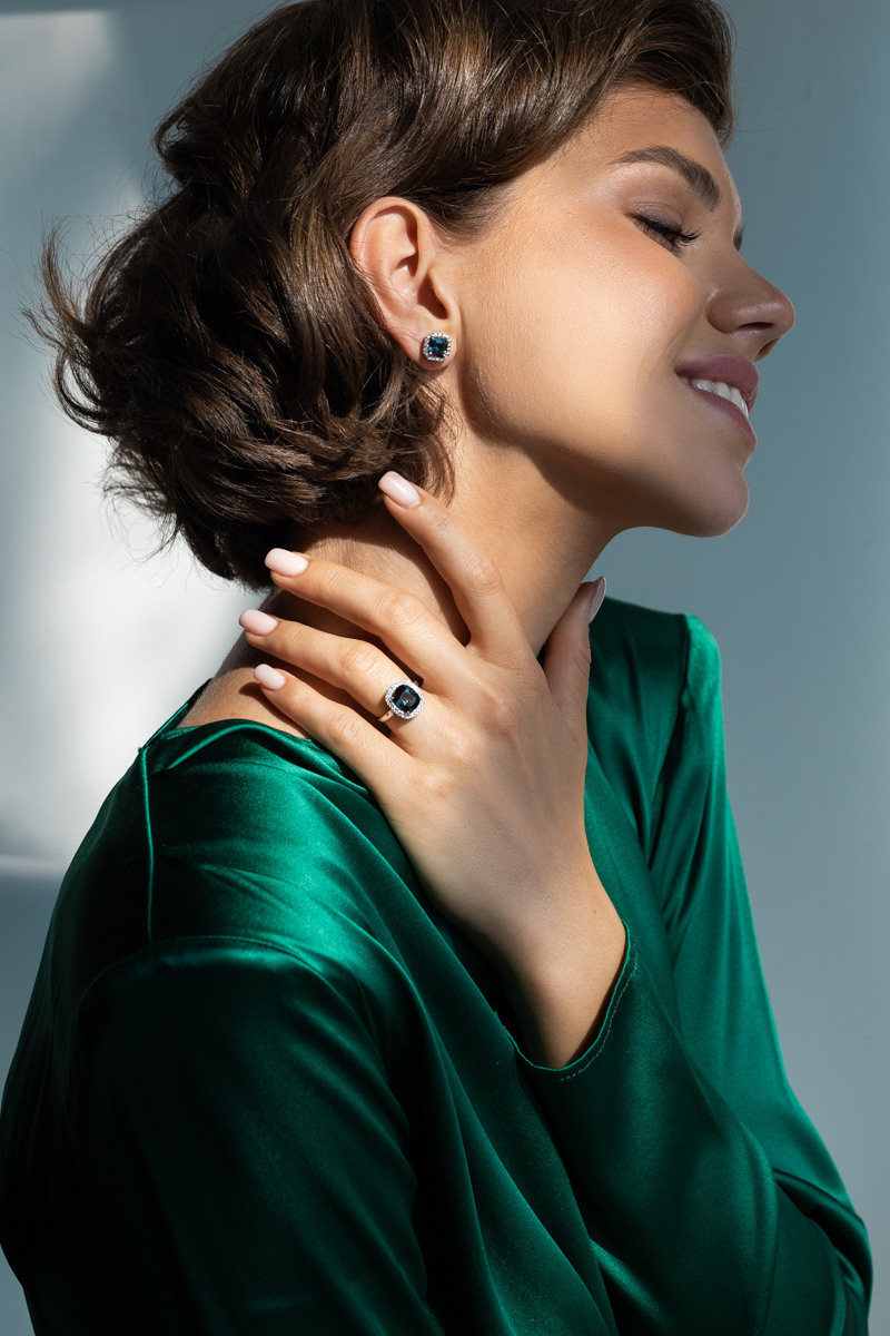 Photoshoot for jewelry. Контент фотограф для личного бренда