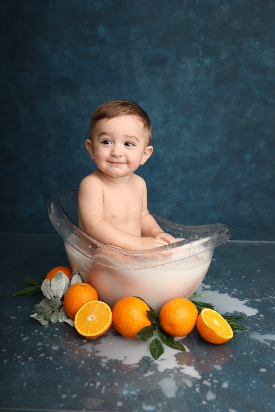 От 9 месяцев  - Фотограф новорожденных: магия детства в каждом снимке. Фотограф новорожденных: волшебные моменты первых дней жизни