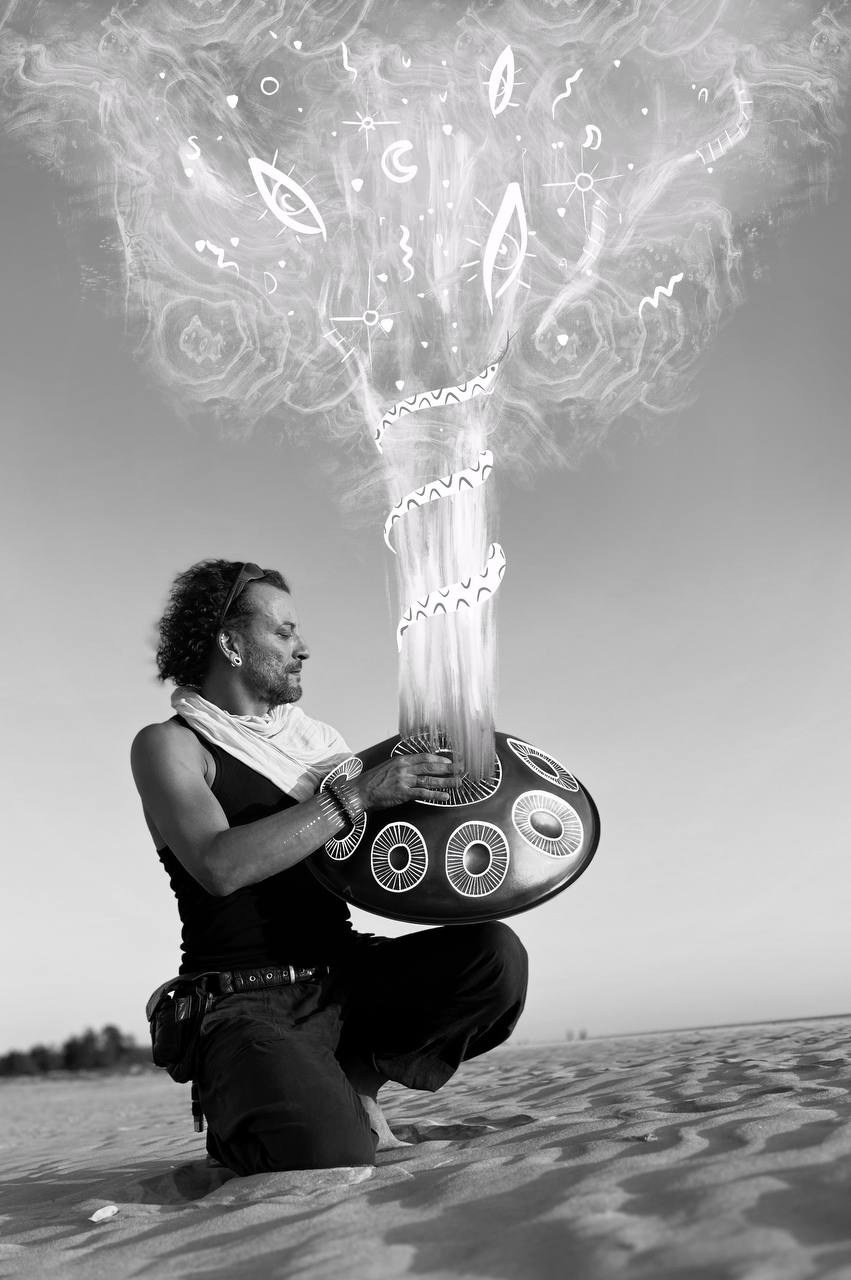 Musicians 𓁿. Cari Clavijo | dancer | artist