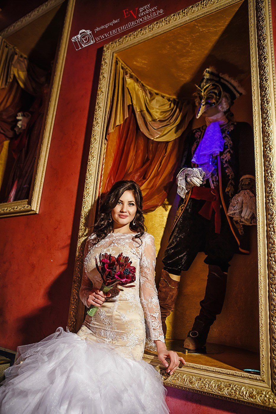 Свадебная фотосессия в Красноярске лучший фотограф свадьба Красноярск невеста свадебное платье жених визажист причёска макияж идея места образ пример красивая фото позы для свадебной фотосессии фотография декор агентство организация цены описание услуги ведущий тамада заказать забронировать стилист 