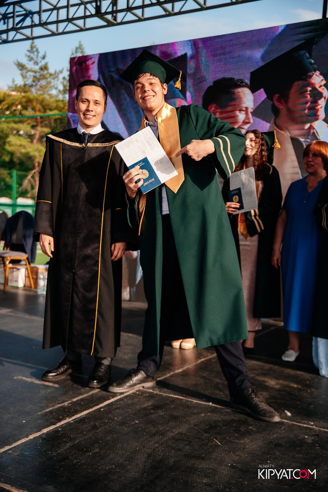 ВРУЧЕНИЕ ДИПЛОМОВ — НАРХОЗ КОЛЛЕДЖ. Part 3. КИПЯТКОМ АЛМАТЫ!