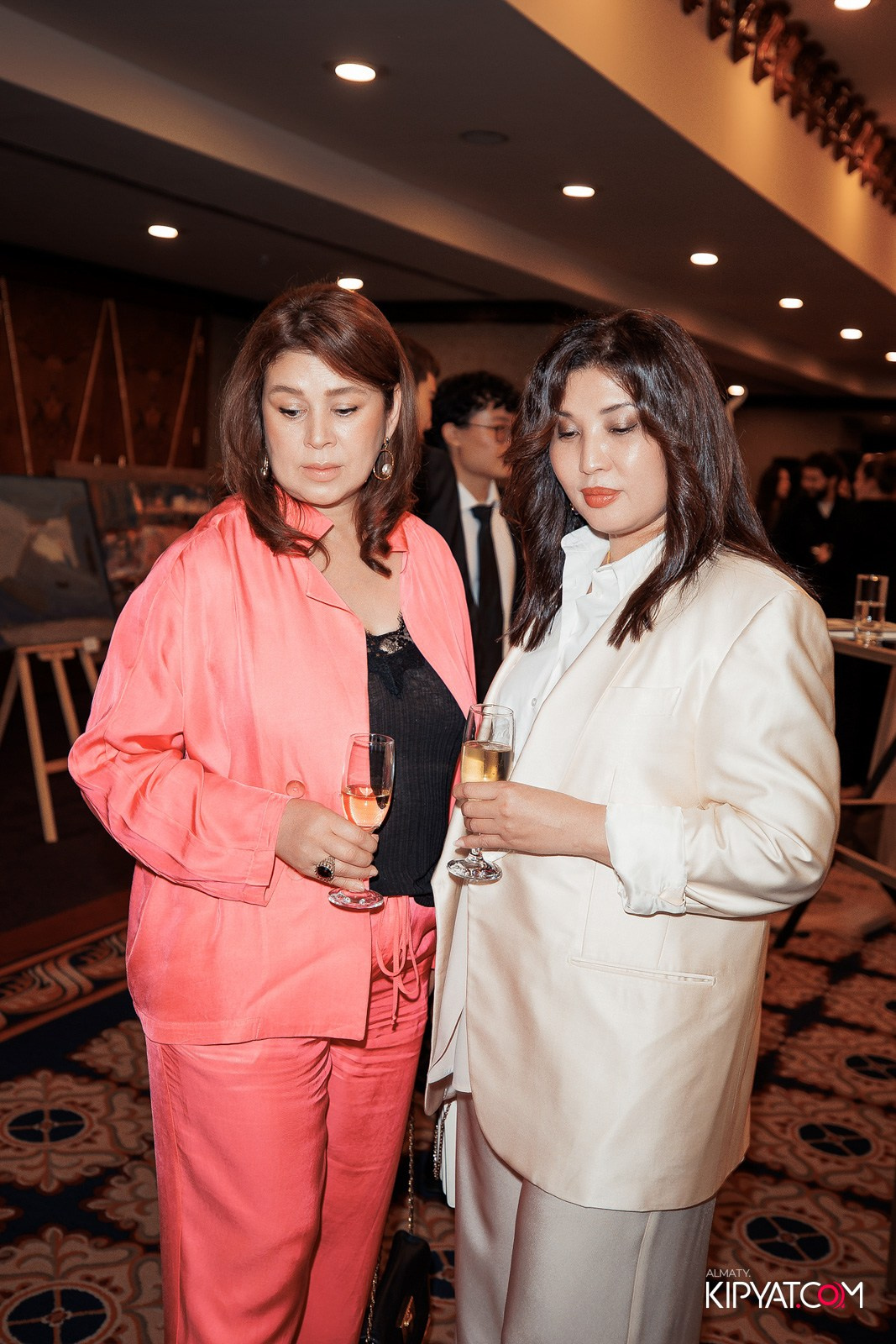 БЛАГОТВОРИТЕЛЬНЫЙ УЖИН В ЧЕСТЬ 30-ЛЕТИЯ ROTARY CLUB OF ALMATY. КИПЯТКОМ АЛМАТЫ!