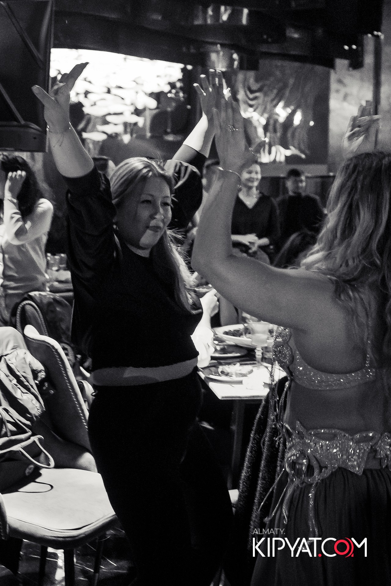 MOOD KARAOKE & TERRACE. КИПЯТКОМ АЛМАТЫ!