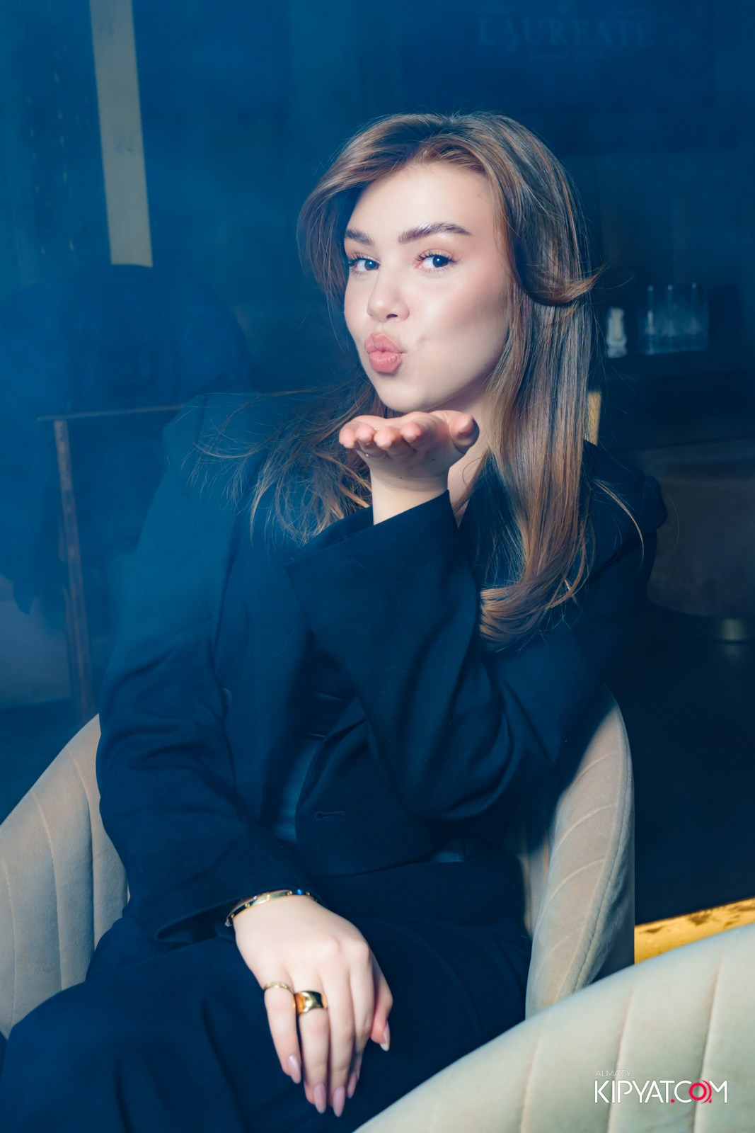 LAUREATE KARAOKE HALL. КИПЯТКОМ АЛМАТЫ!