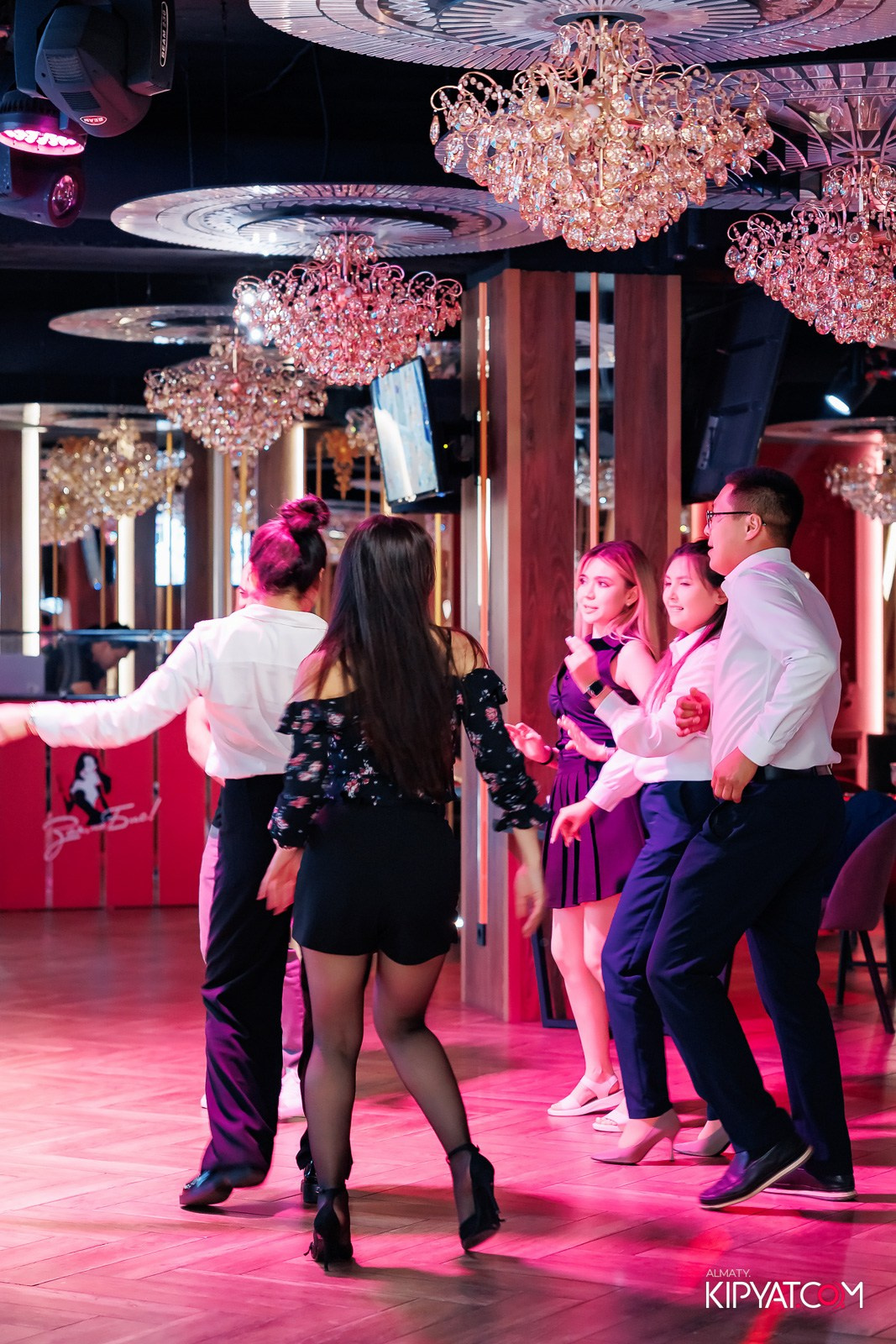 ЗАЯ, НА БИС. КИПЯТКОМ АЛМАТЫ!